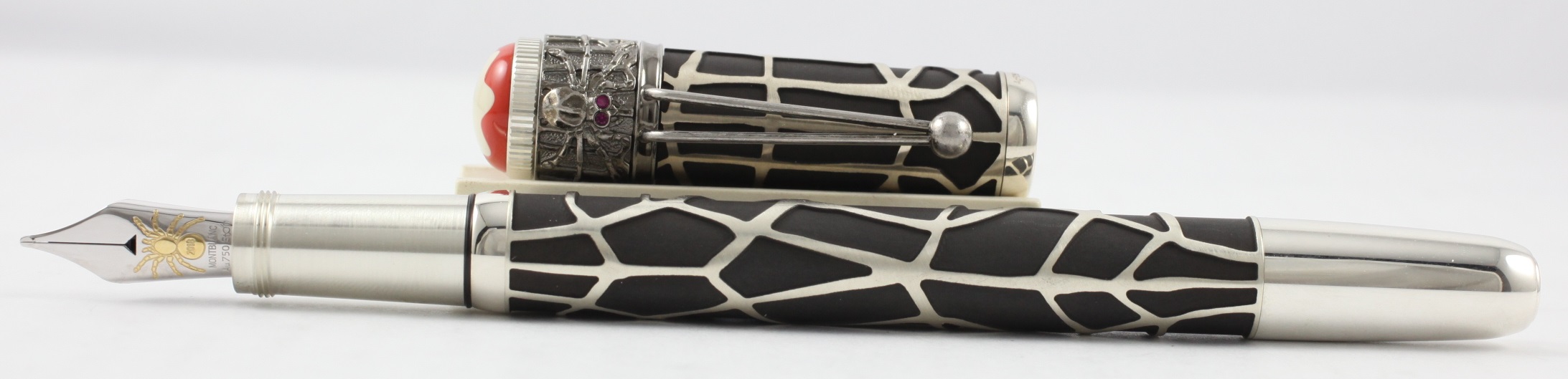 Montblanc MB.117849 Heritage Rouge et Noir Spider Metamorphosis Limited Edition 1906 Fountain Pen